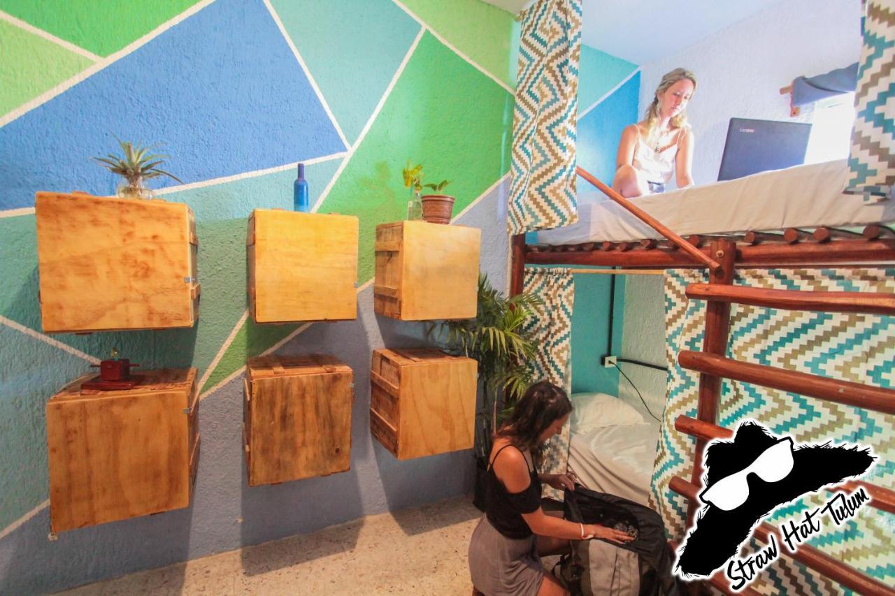 Straw Hat Hostel & Rooftop Bar ตูลุม ภายนอก รูปภาพ