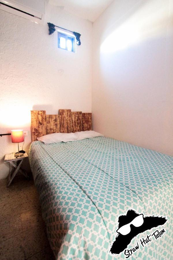 Straw Hat Hostel & Rooftop Bar ตูลุม ภายนอก รูปภาพ