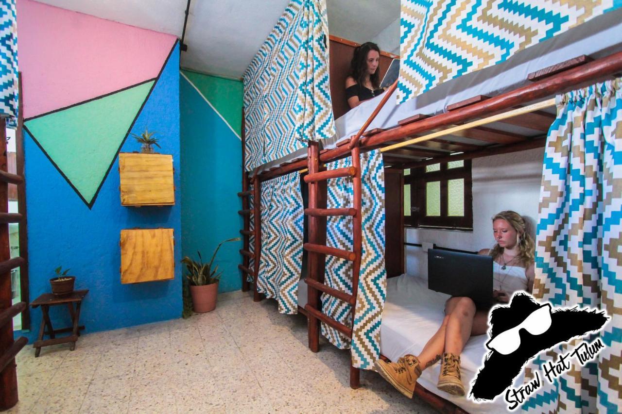 Straw Hat Hostel & Rooftop Bar ตูลุม ภายนอก รูปภาพ