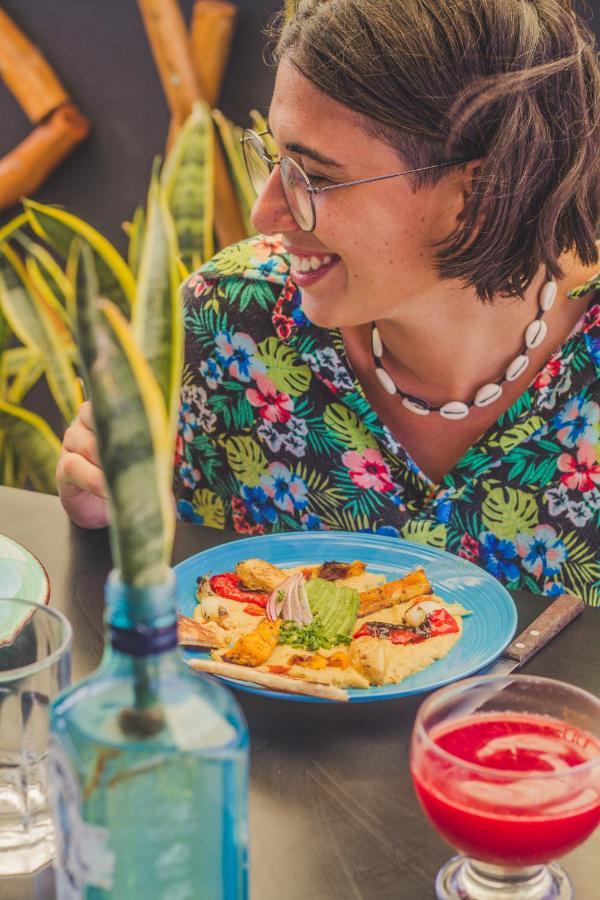 Straw Hat Hostel & Rooftop Bar ตูลุม ภายนอก รูปภาพ