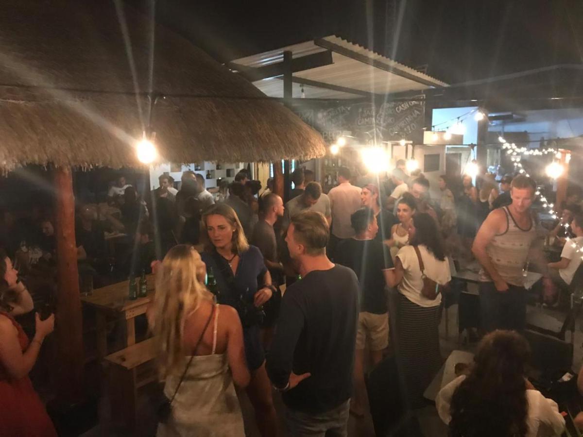 Straw Hat Hostel & Rooftop Bar ตูลุม ภายนอก รูปภาพ