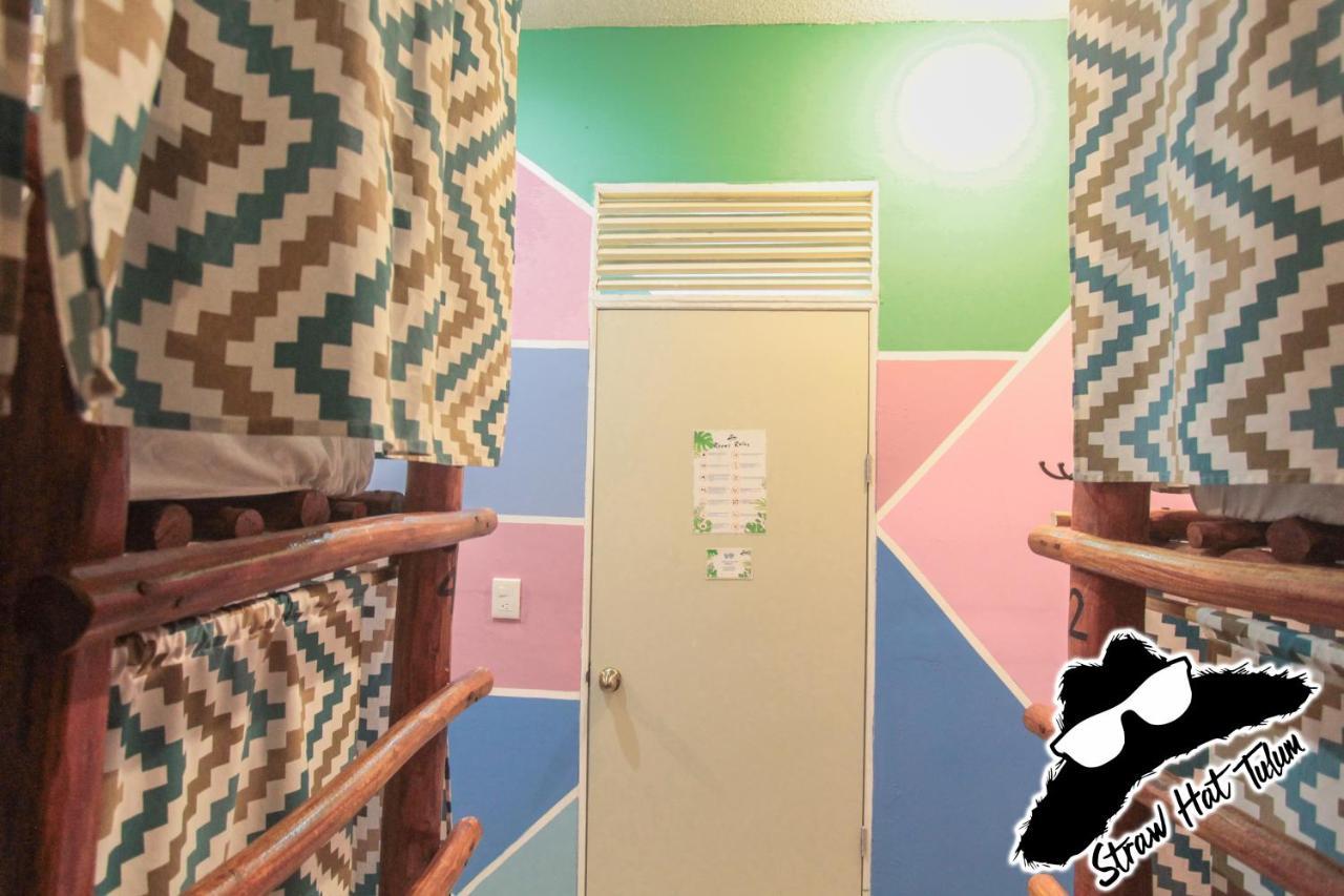 Straw Hat Hostel & Rooftop Bar ตูลุม ภายนอก รูปภาพ