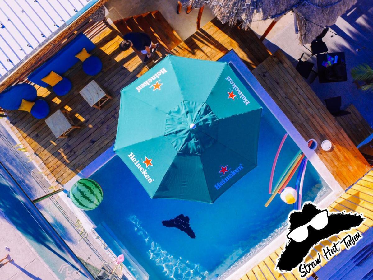 Straw Hat Hostel & Rooftop Bar ตูลุม ภายนอก รูปภาพ