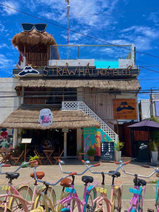 Straw Hat Hostel & Rooftop Bar ตูลุม ภายนอก รูปภาพ
