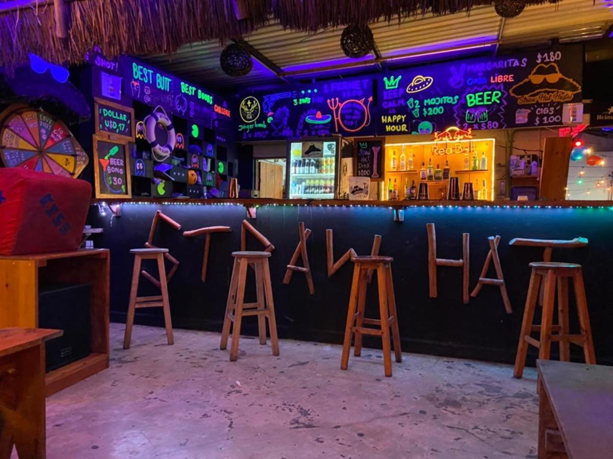 Straw Hat Hostel & Rooftop Bar ตูลุม ภายนอก รูปภาพ