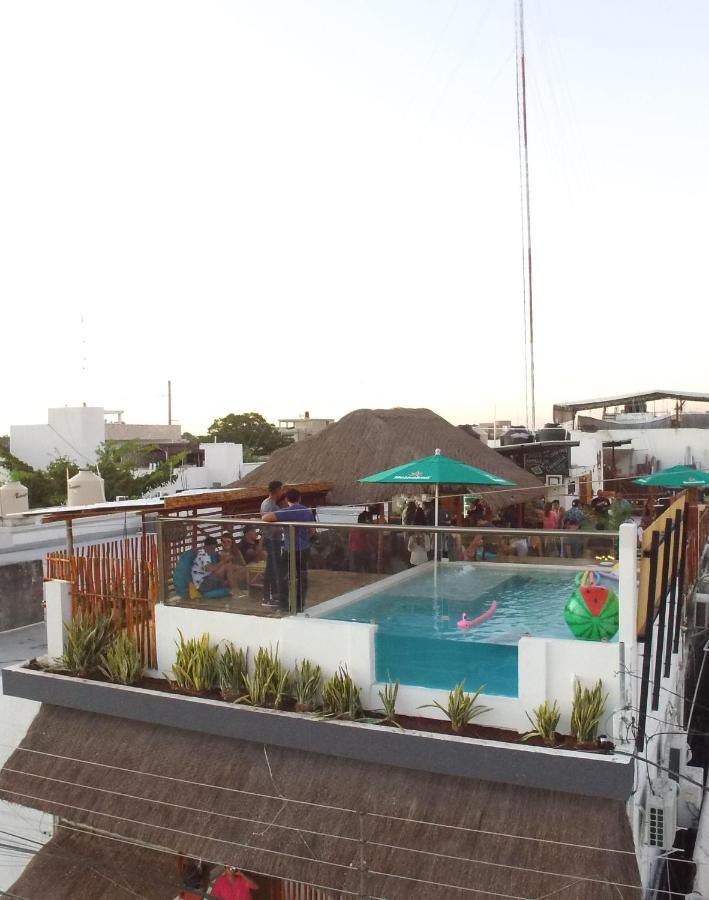 Straw Hat Hostel & Rooftop Bar ตูลุม ภายนอก รูปภาพ